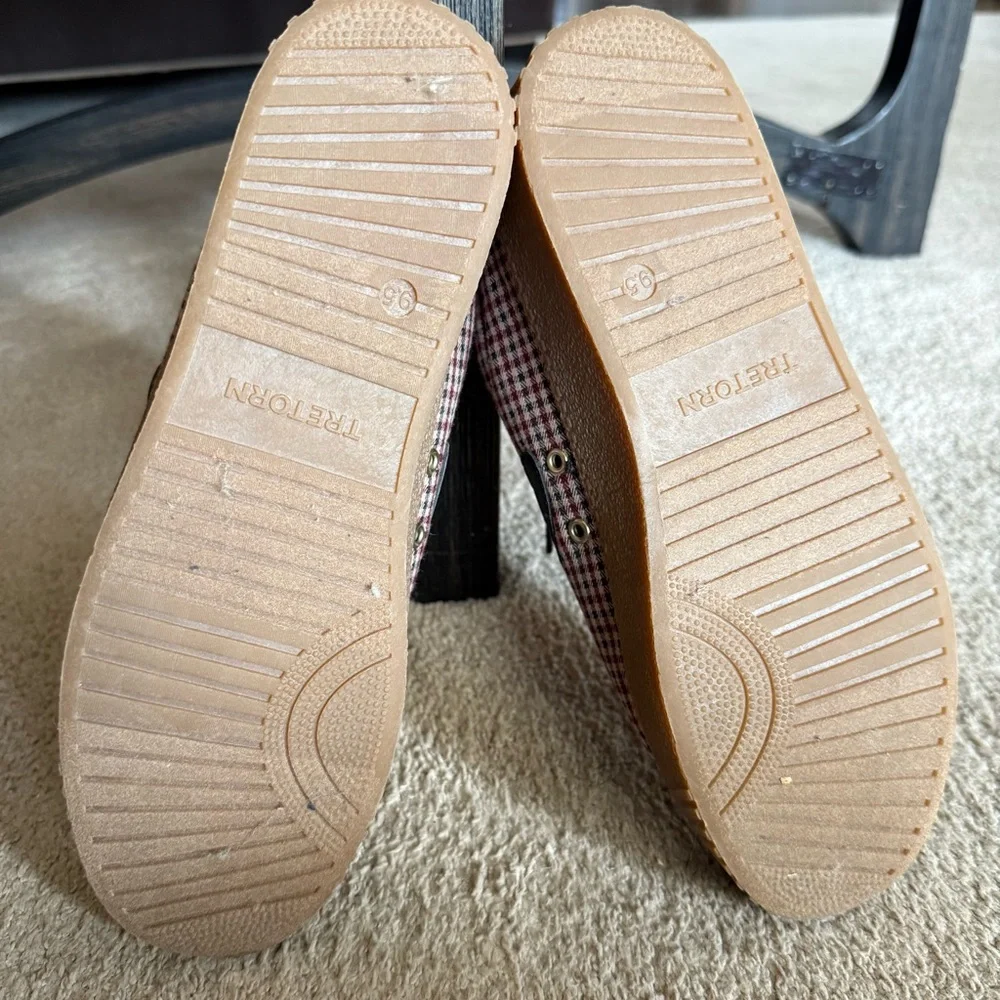 Tretorn Plaid Sneakers with Black Details - Picture 6 of 8